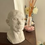 Isabelle, nouvelle sculptrice au Sablier